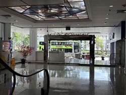 High Street Centre (D6), Retail #567572521